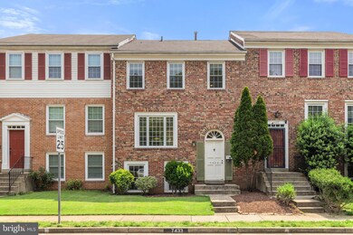 7433 Colton Ln, Manassas, VA 20109 - photo 2