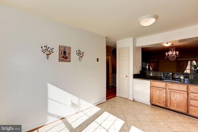 1329 Templeton Place, Rockville, MD 20852 - photo 6