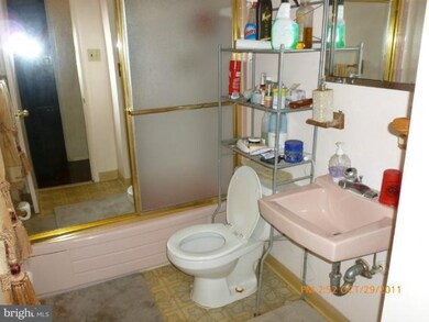 5803 Shepherd Ln, Lanham, MD 20706 - photo 6