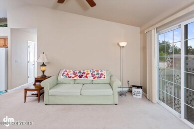02-Living Room_DMD_1205