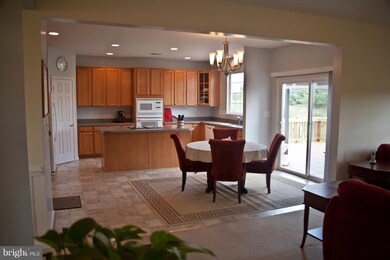 9108 Lindale Ave, Greencastle, PA 17225 - photo 4