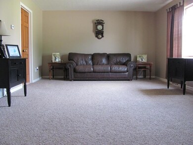 1699 Sandhurst Rd, Columbus, OH 43229 - photo 6