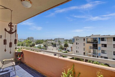 8101 Byron Ave unit 512, Miami Beach, FL 33141 - photo 4