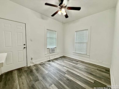 222 Lowell St unit 2, San Antonio, TX 78210 - photo 4