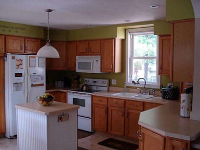 306 South St, Archbold, OH 43502 - photo 7