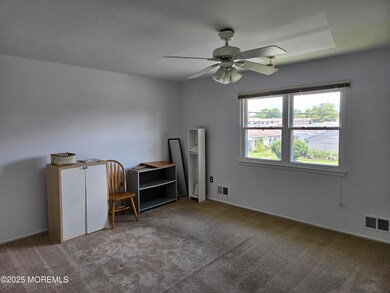 72 Haven Dr unit 500, Matawan, NJ 07747 - photo 6