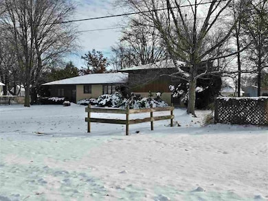 406 E Lafayette Ave, Keota, IA 52248 - photo 2