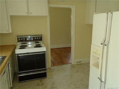 425 Center St, Statesville, NC 28677 - photo 2