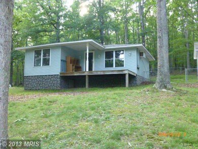 169 Rr 1 Box 169 D Critton Owl Ho, Paw Paw, WV 25434 - photo 4