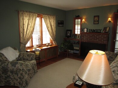 103 Connecticut Ave, Pittsfield, MA 01201 - photo 7