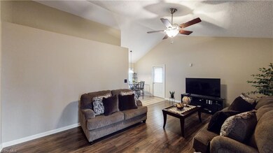 319 Hubbard St, Reidsville, NC 27320 - photo 4