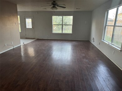 4419 Crossvine Ave, Baytown, TX 77521 - photo 2