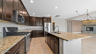 27-DSC05441-Edit
