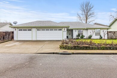 01-916 Juanita Way-1