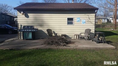 3219 Clover Hills Dr, Bettendorf, IA 52722 - photo 3