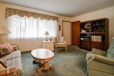 5282 Hazelwood Rd, Columbus, OH 43229 - photo 4