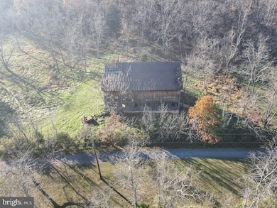 12500 Winchester Grade Rd, Berkeley Springs, WV 25411 - photo 3