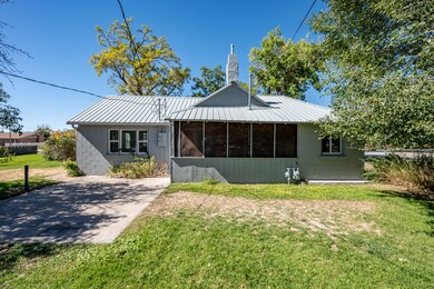 490 N 300 E Beaver-13