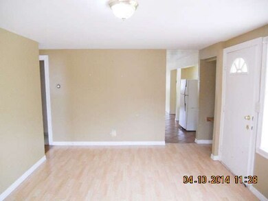 317 Amarillo Dr, Carpentersville, IL 60110 - photo 2