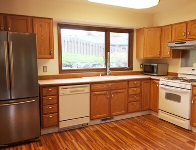 2 Kitchen (2)