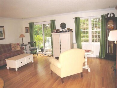 117 Laurelwood Dr unit 117, Hopedale, MA 01747 - photo 5