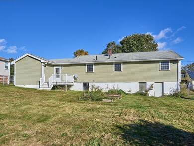 26 Ebenezer St, Worcester, MA 01604 - photo 2