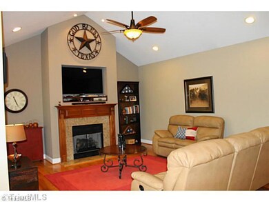 129 Postell Dr, Statesville, NC 28625 - photo 5