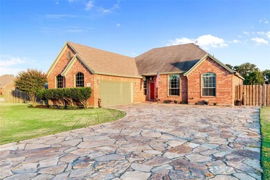 204 Creekwood Ranch Rd, Azle, TX 76020 - photo 2