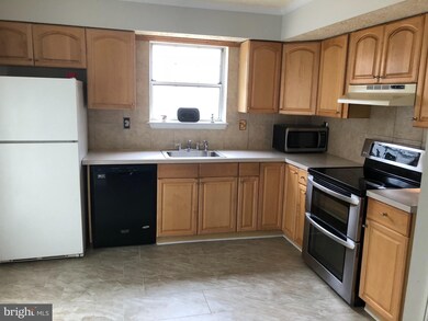 6517 Alopex Rd, Waldorf, MD 20603 - photo 4