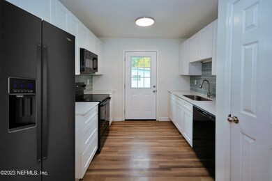 8548 Newton Rd, Jacksonville, FL 32216 - photo 7