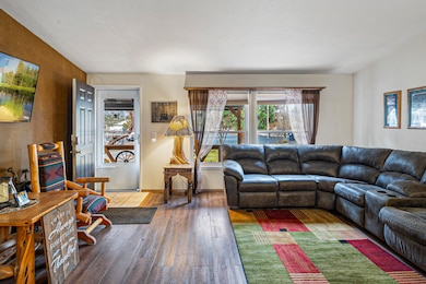 4572 NW 49th Ln, Redmond, OR 97756 - photo 2