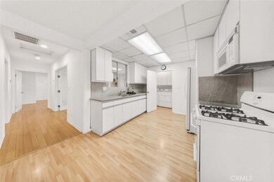 12329 Burton St, North Hollywood, CA 91605 - photo 6