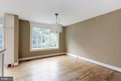 2037 Brooks Square Place, Falls Church, VA 22043 - photo 5