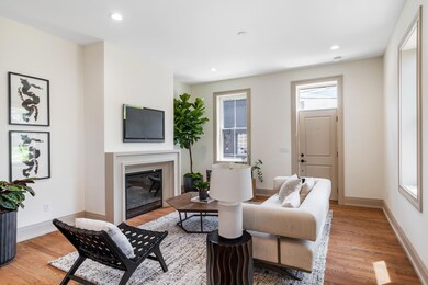 16w10th-02812