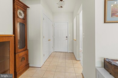 8615 Wandering Fox Trail unit 208, Odenton, MD 21113 - photo 4