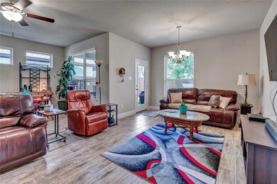 417 Carlisle Dr, Weatherford, TX 76085 - photo 3