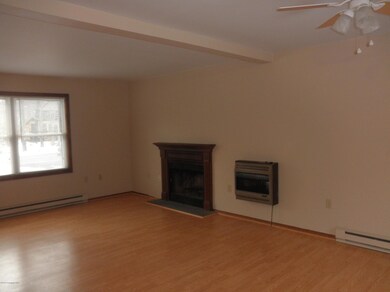 859 Country Place Dr, Tobyhanna, PA 18466 - photo 7