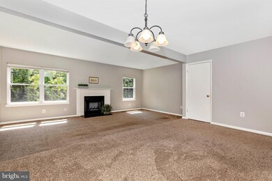 11538 Summer Oak Dr, Germantown, MD 20874 - photo 5