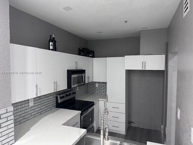7100 NW 177th St unit 100, Hialeah, FL 33015 - photo 2