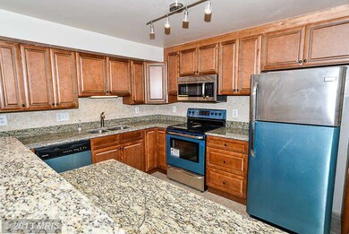 8659 Bent Arrow Ct, Springfield, VA 22153 - photo 4