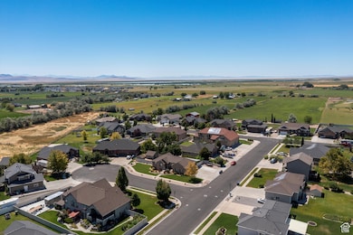 1635 N 4625 W, Clearfield, UT 84015 - photo 2