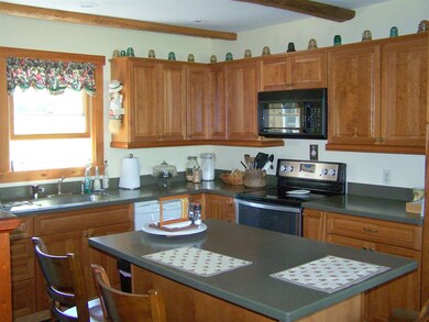901 Seyon Pond Rd, Groton, VT 05046 - photo 7