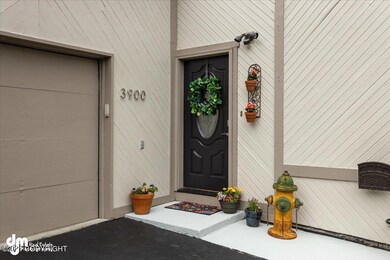 03-Exterior Front-8167