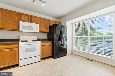 13958 Gunners Place, Centreville, VA 20121 - photo 3