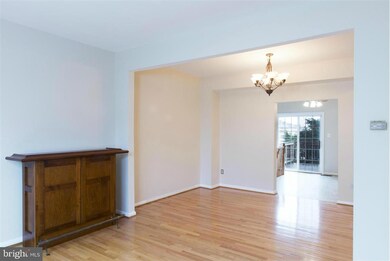 557 Tuliptree Square NE, Leesburg, VA 20176 - photo 6