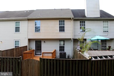 16938 Monmouth Ct, Dumfries, VA 22026 - photo 5