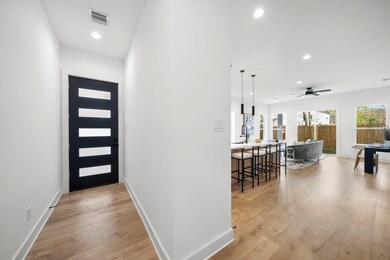 309 E 43rd St, Houston, TX 77022 - photo 7