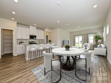 1220 31st St NE unit 3, Conover, NC 28613 - photo 5