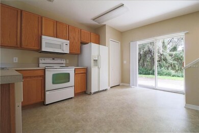 KITCHEN WITH EAT IN SPACE