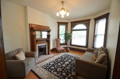 6 Formal Living room